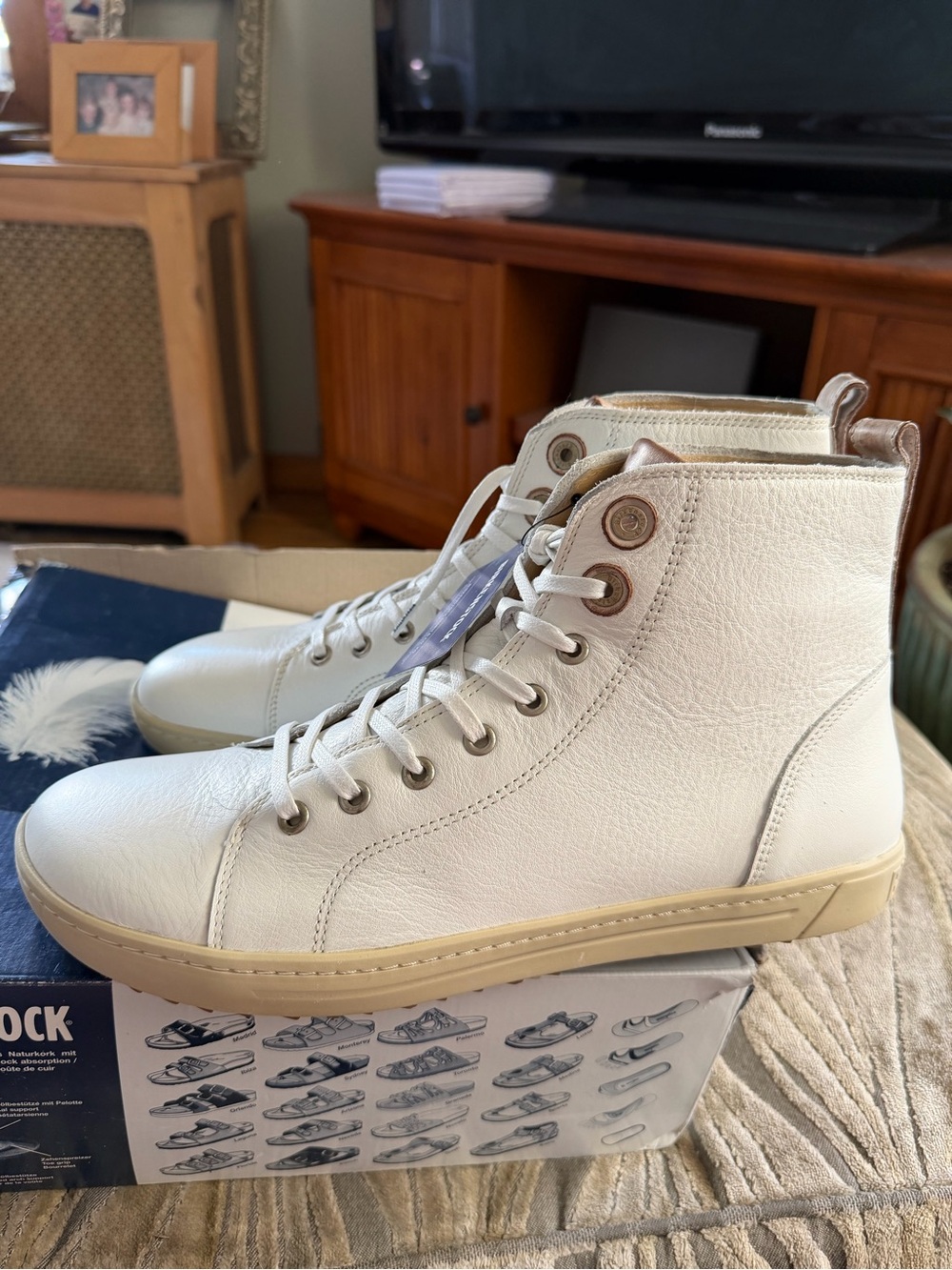 Birkenstock Men’s Cream-White Leather Chukka Boots - Picture 2 of 9